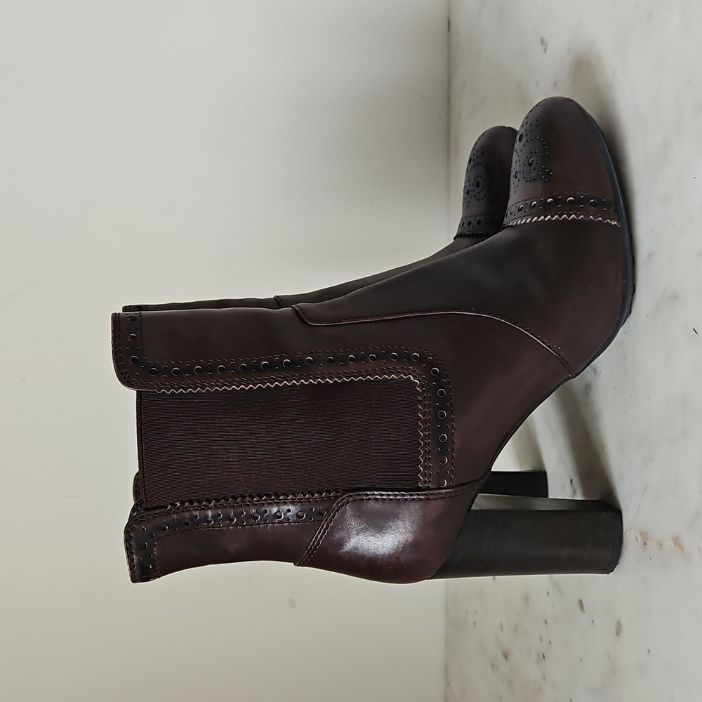 TOD'S: Rich Cognac Brown Leather Block Heel Boots